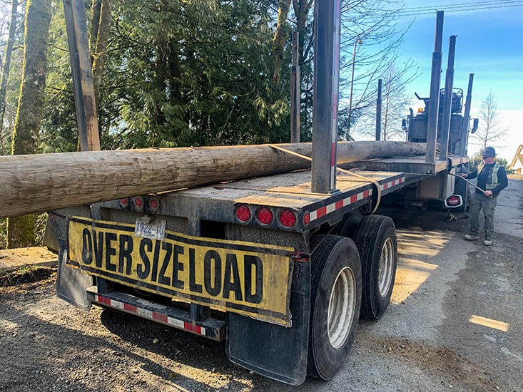 Self-Loading Log Truck